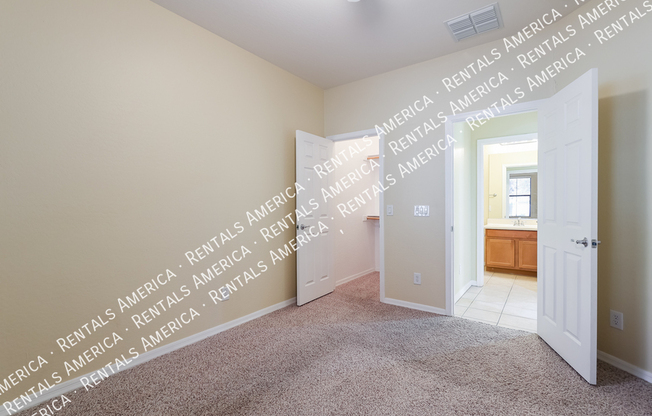 4337 W POWELL DR