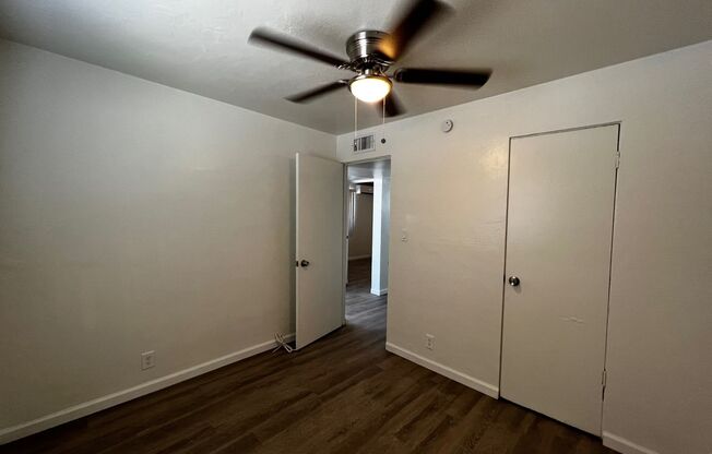 2 beds, 1 bath, $975