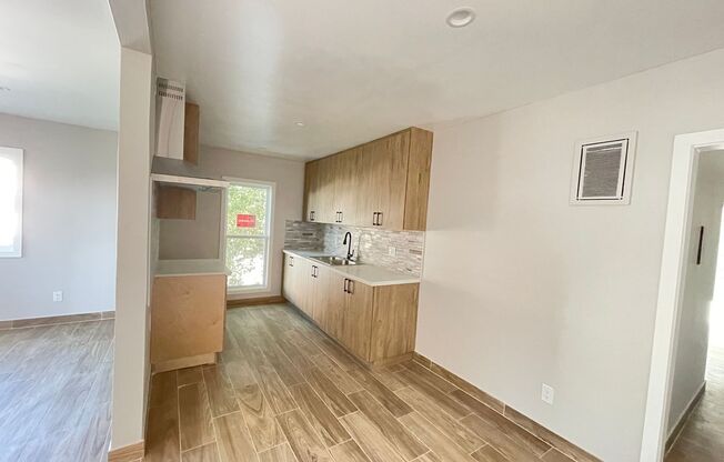 2 beds, 1 bath, 1,000 sqft, $2,700, Unit 1