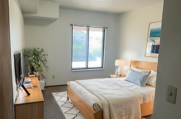 3 beds, 2 baths, 1,302 sqft, $1,225, Unit 205-208G
