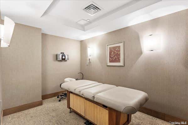 Studio, 1 bath, 400 sqft, $3,150, Unit 32F