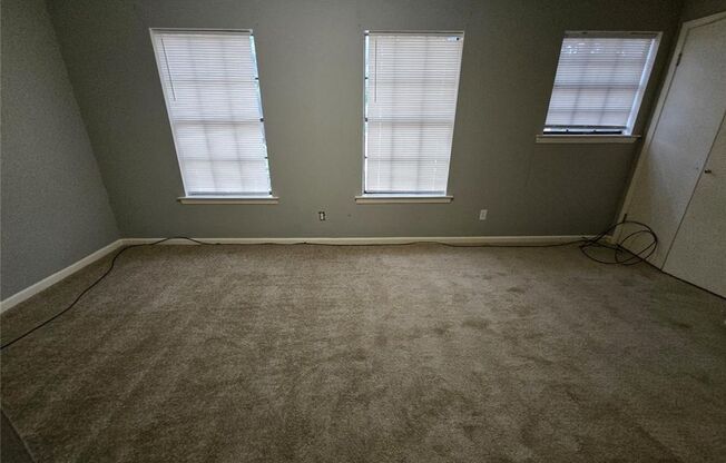 Charming 3-Bed, 2-Bath Townhouse in the Heart of Montgomery