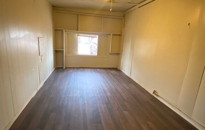 $0 First Month's Rent / $0 Deposit at Move-in