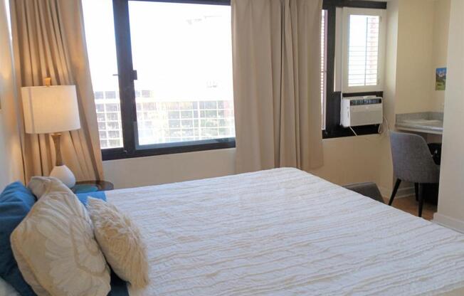 2 beds, 2 baths, 941 sqft, $3,700