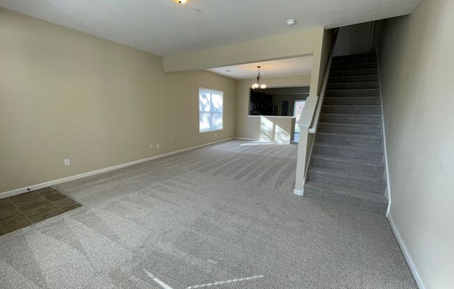542 W Main St