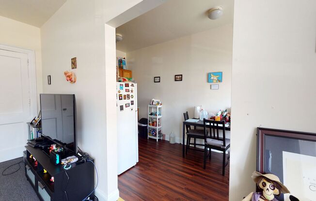 1 bed, 1 bath, 471 sqft, $1,125, Unit 1-H
