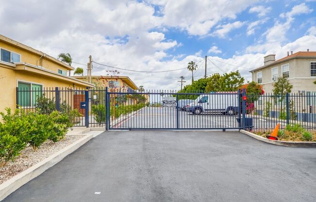 Studio, 1 bath, 300 sqft, $1,550, Unit 60