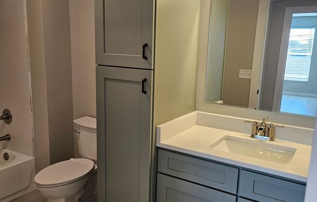 3 beds, 2 baths, 1,218 sqft, $1,450, Unit Neptune 207