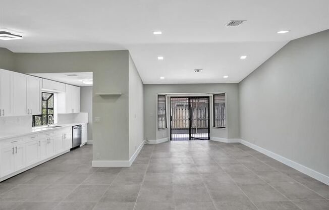 3216 NORTHWEST 105 AVE