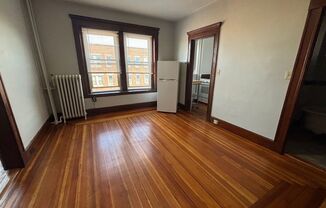 1 bed, 1 bath, $1,800, Unit 7