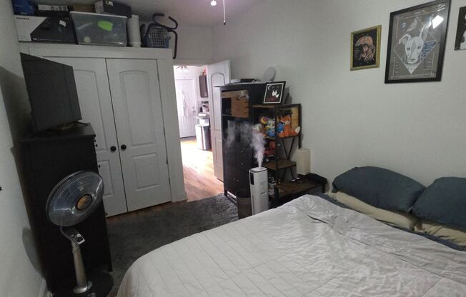 1 bed, 1 bath, 550 sqft, $1,650, Unit 4732-3B