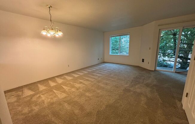 2 Bedroom Condo with Water/Sewer/Garbage included! Move in Special $500 Off!