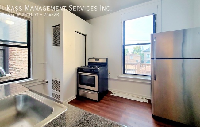 264 W 26 ST
