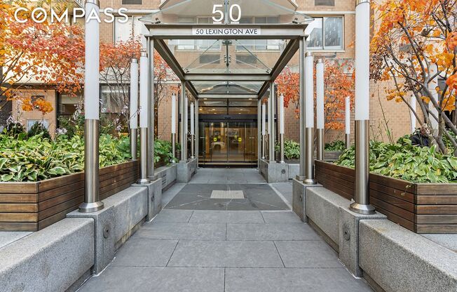 1 bed, 1.5 baths, $5,500, Unit 4H