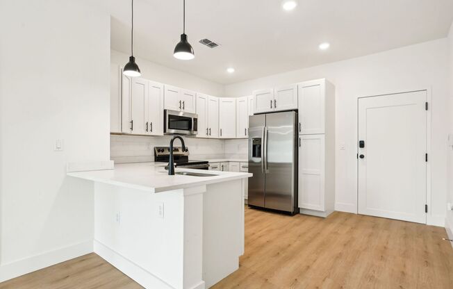 1 bed, 1 bath, 679 sqft, $1,595, Unit 301