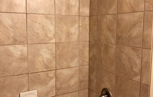 Studio, 1 bath, $800, Unit 840-3B