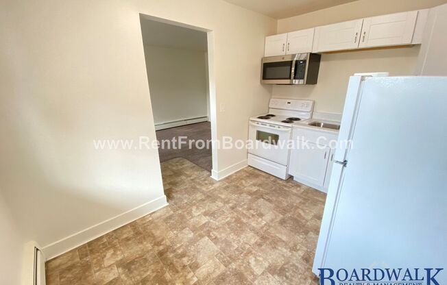 2 beds, 1 bath, 500 sqft, $999, Unit 675 E 5th Ave #5