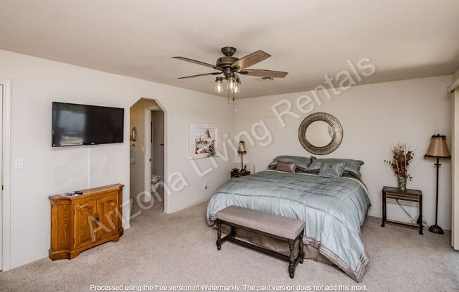 3 beds, 2 baths, $2,800