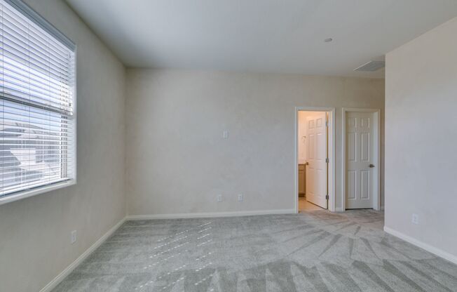 3 beds, 2.5 baths, $1,895