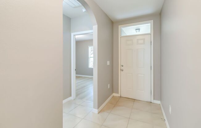 Beautiful 4/2 Energy Efficient Home in St. Cloud w/ Fully Fenced Yard