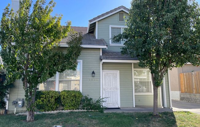 Awesome Sacramento 4 bd/2.5 bath home