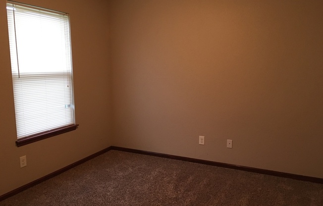 3 beds, 2 baths, $1,645