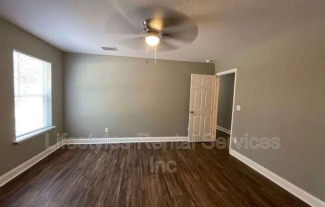 3 beds, 2 baths, 1,254 sqft, $1,595, Unit Unit 1