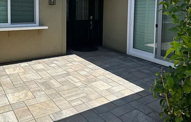 Almaden - Exectuve style 3 bedroom 2 bath single level townhouse