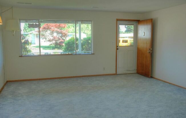 Spacious Renton Rambler w/ a HUGE Backyard!