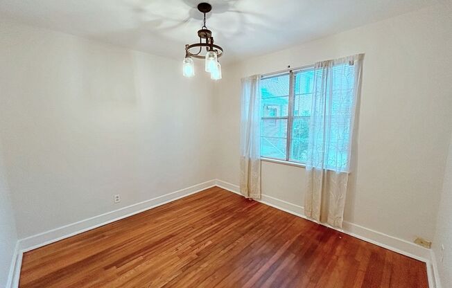 2 Bedroom off Acadian Thwy At the Villa