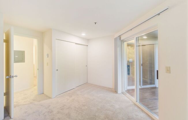 2 beds, 2 baths, 1,022 sqft, $2,605, Unit C 402