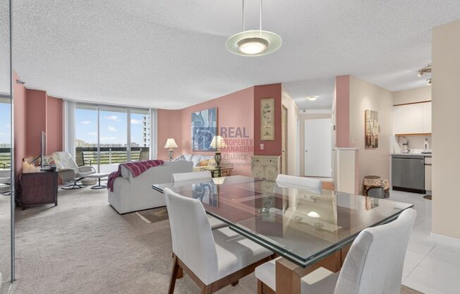 2 beds, 2 baths, $2,700, Unit #1402
