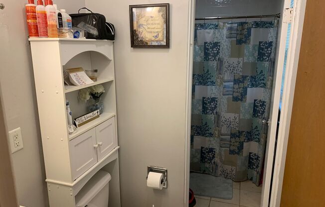 Cute home on SouthWest side of Carbondale