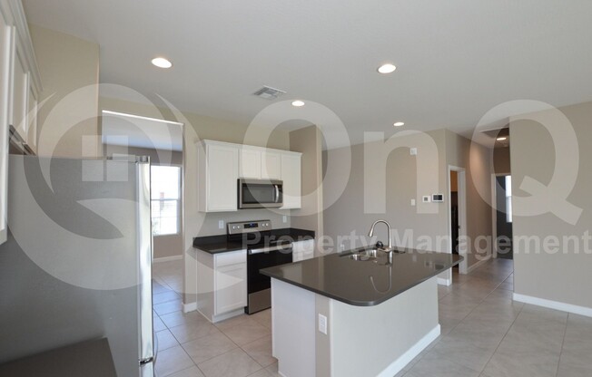 8212 S 45 AVE