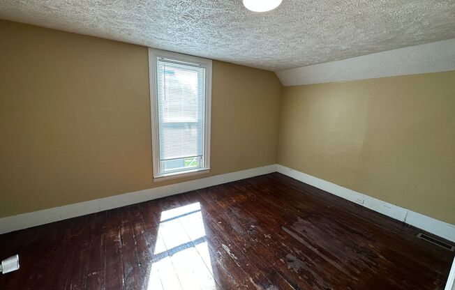 647 California NW - AVAILABLE SEPTEMBER - Close to GVSU