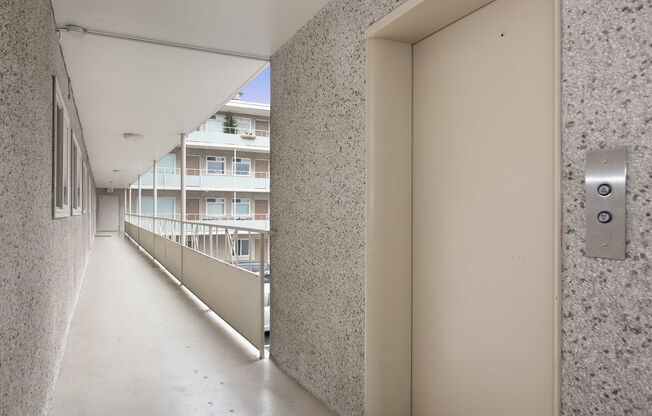 2 beds, 1 bath, 700 sqft, $1,795, Unit 504