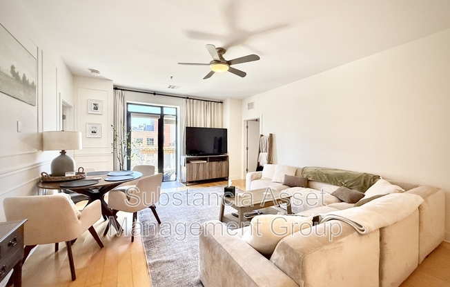 444 N. Central Avenue Unit #211