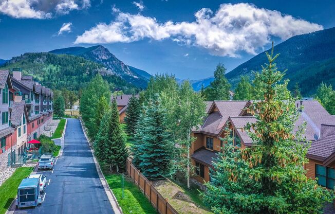 Evolve Real Estate: 6 Mos Lease Only Large Fully Furnished Condo Walking Distance to Keystone Village and Mountain House Base