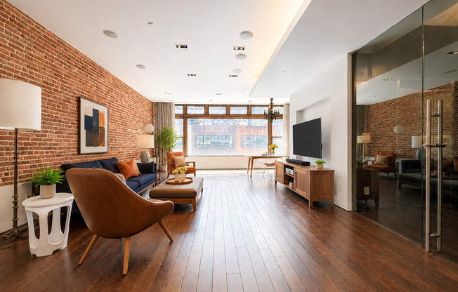 405 BROADWAY