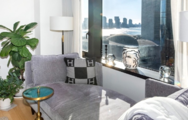 1 bed, 1.5 baths, 1,147 sqft, $7,000, Unit 14D