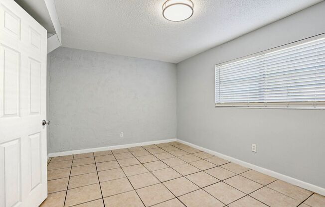 1 bed, 1 bath, 600 sqft, $1,049