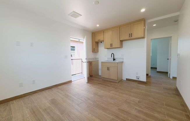 11818 S MAIN LLC
