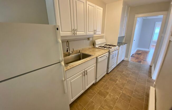 1 bed, 1 bath, 750 sqft, $925, Unit 3801-2N