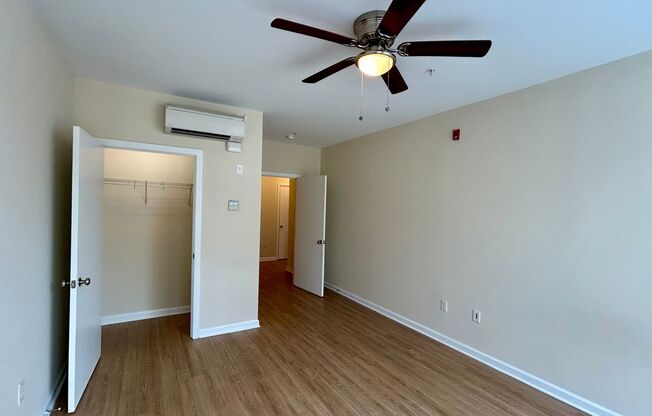 2 beds, 1 bath, 1,013 sqft, $1,499, Unit 411 Unit 201