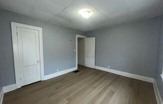 3 beds, 1 bath, $1,300