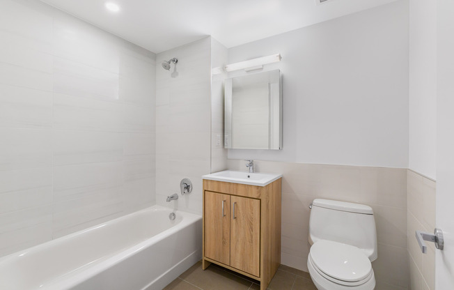 Studio, 1 bath, $2,995, Unit 5E