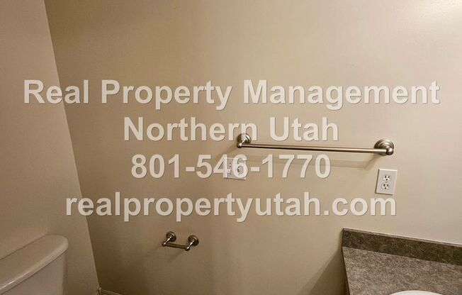 3 beds, 2.5 baths, $1,800