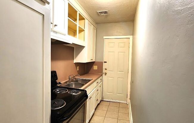 1 bed, 1 bath, $905, Unit 1504 N Drexel Blvd