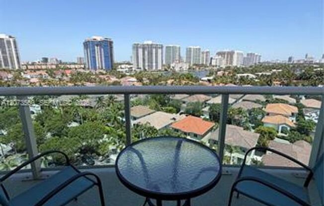 1 bed, 1.5 baths, $4,000, Unit # 1120