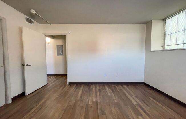 2 beds, 1 bath, 882 sqft, $820, Unit 408